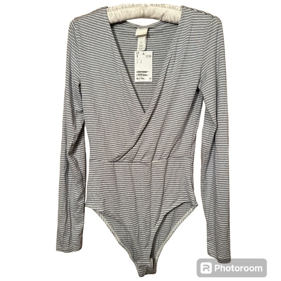 NWT H&M Long Sleeve Wrap Stretch Bodysuit Blue White Striped S - Picture 1 of 8